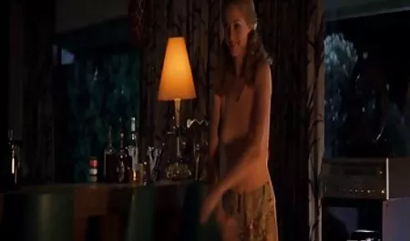 Sopir mp4 indo xxx itu menerbangkan penumpang Rusia yang seksi