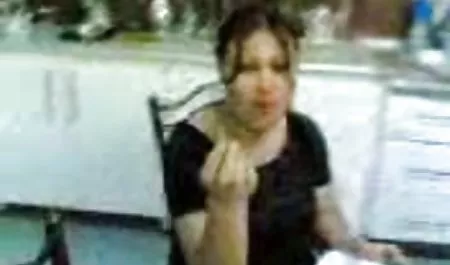 Pria itu merobek bibi dewasa Nina Hartley bokep indo x dengan vagina melengkung