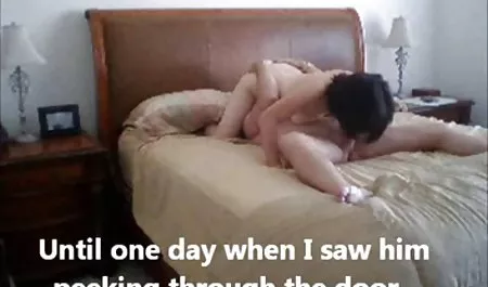 Seorang pria dengan penis besar meniduri brunette shaggy di lingerie merah xxx indo bokep