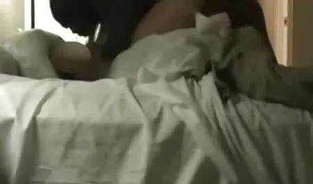 Meraih anggota kaki xxx indo seks