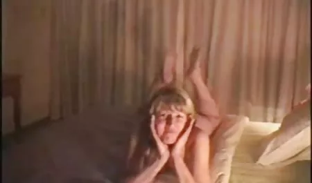 Mark bercinta video seks indo xxx dengan minx Anissa di kamar mandi