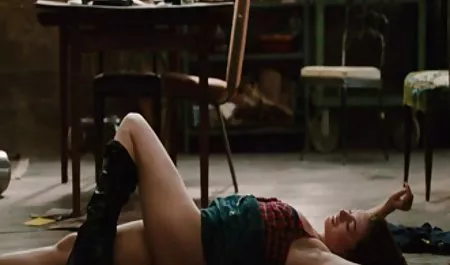Kaku merobek istri Rusia di pantat video xxx indo smp