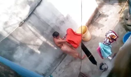 Kanker menelan seekor 3gp porn indo ayam di depan penipu terkait