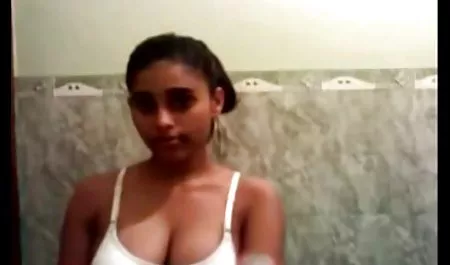Pria periang botak Sean Lawless video xxx indo baru bercinta dengan istri panas tetangganya Sloan Harper