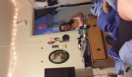 Bentuk menggoda video xxx indo mp4 Alaura Eden tertarik pada seks